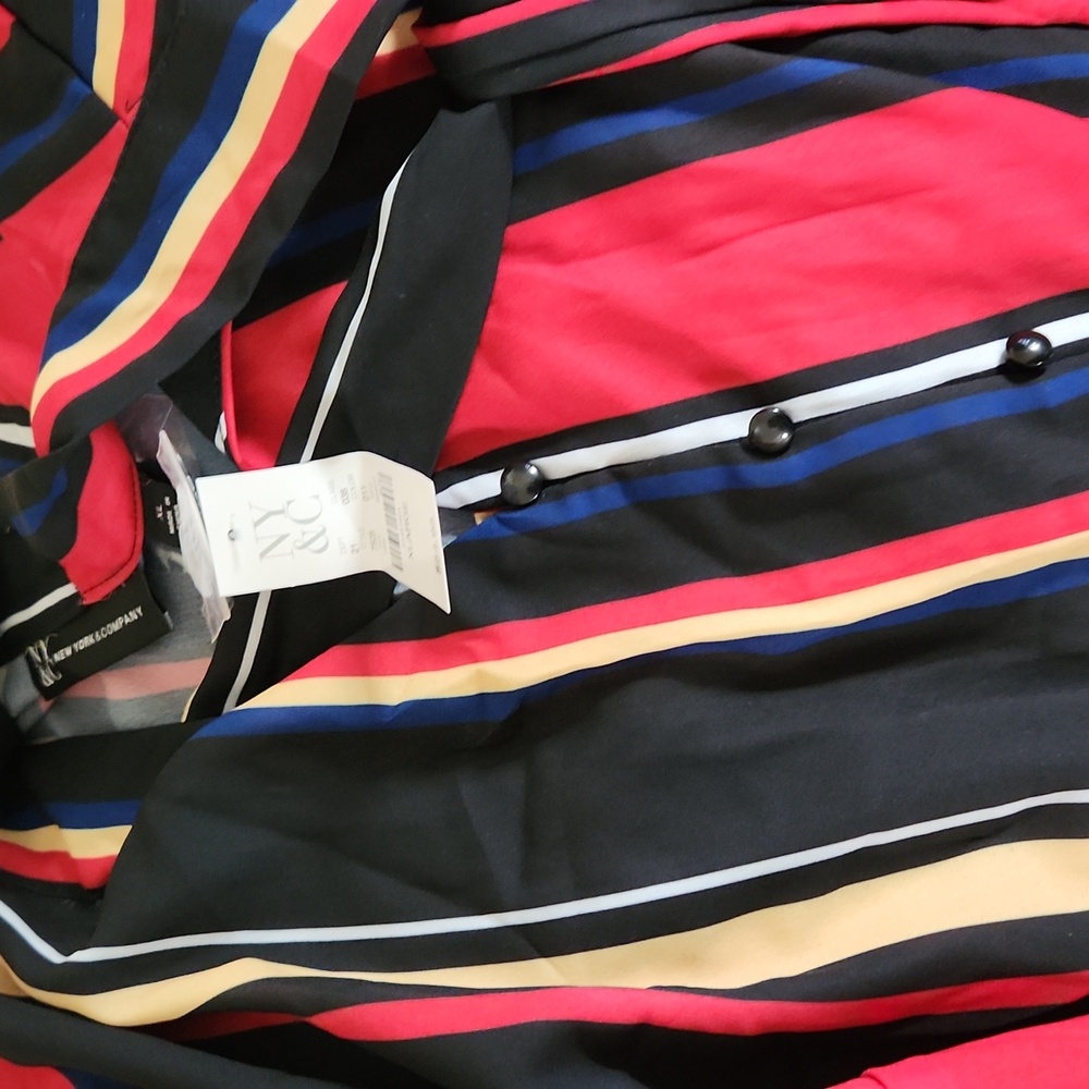 Beautiful multi color blouse - Picture 2 of 4